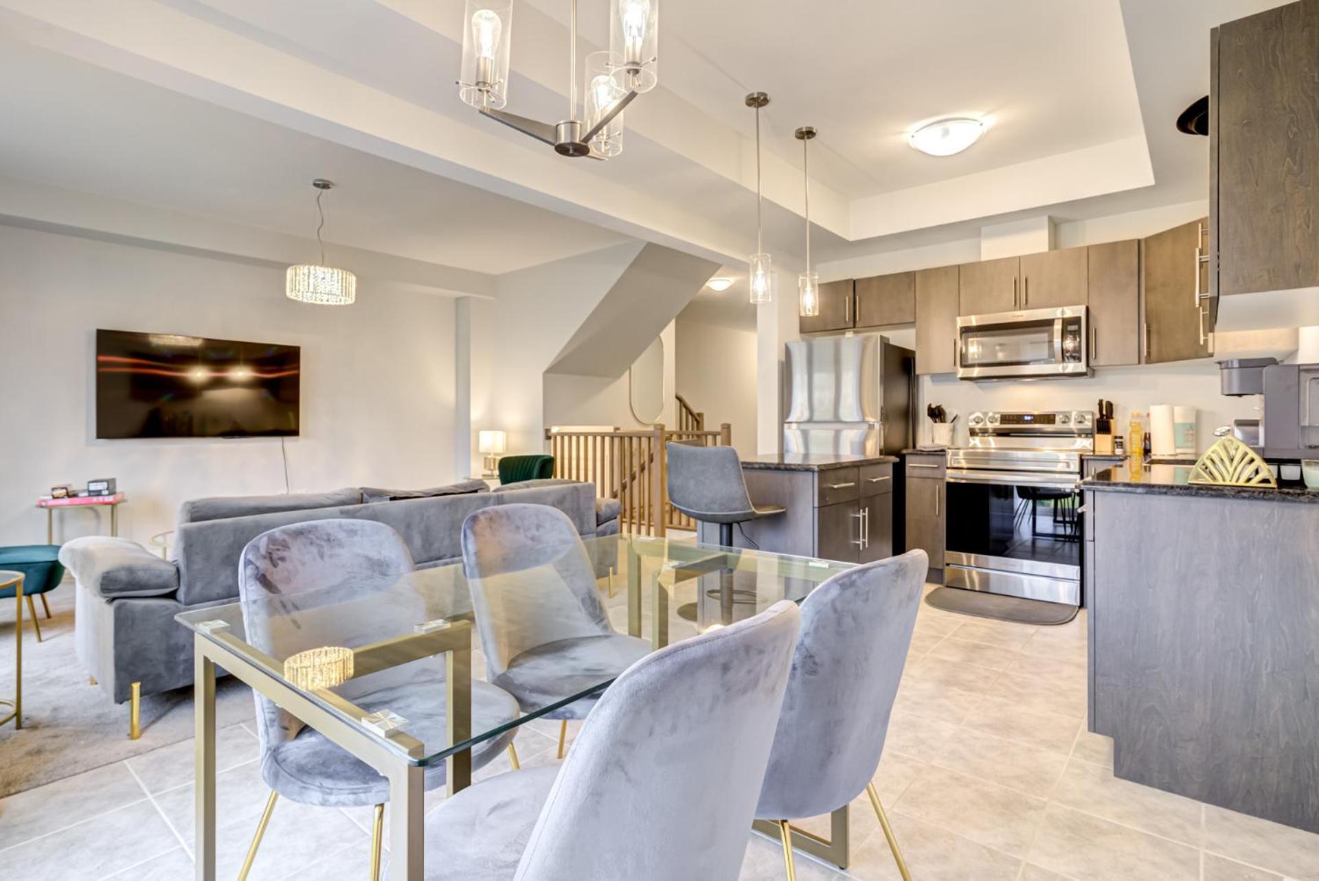 Luxury Living At The Falls - 4 Bed House شلالات نياغارا المظهر الخارجي الصورة
